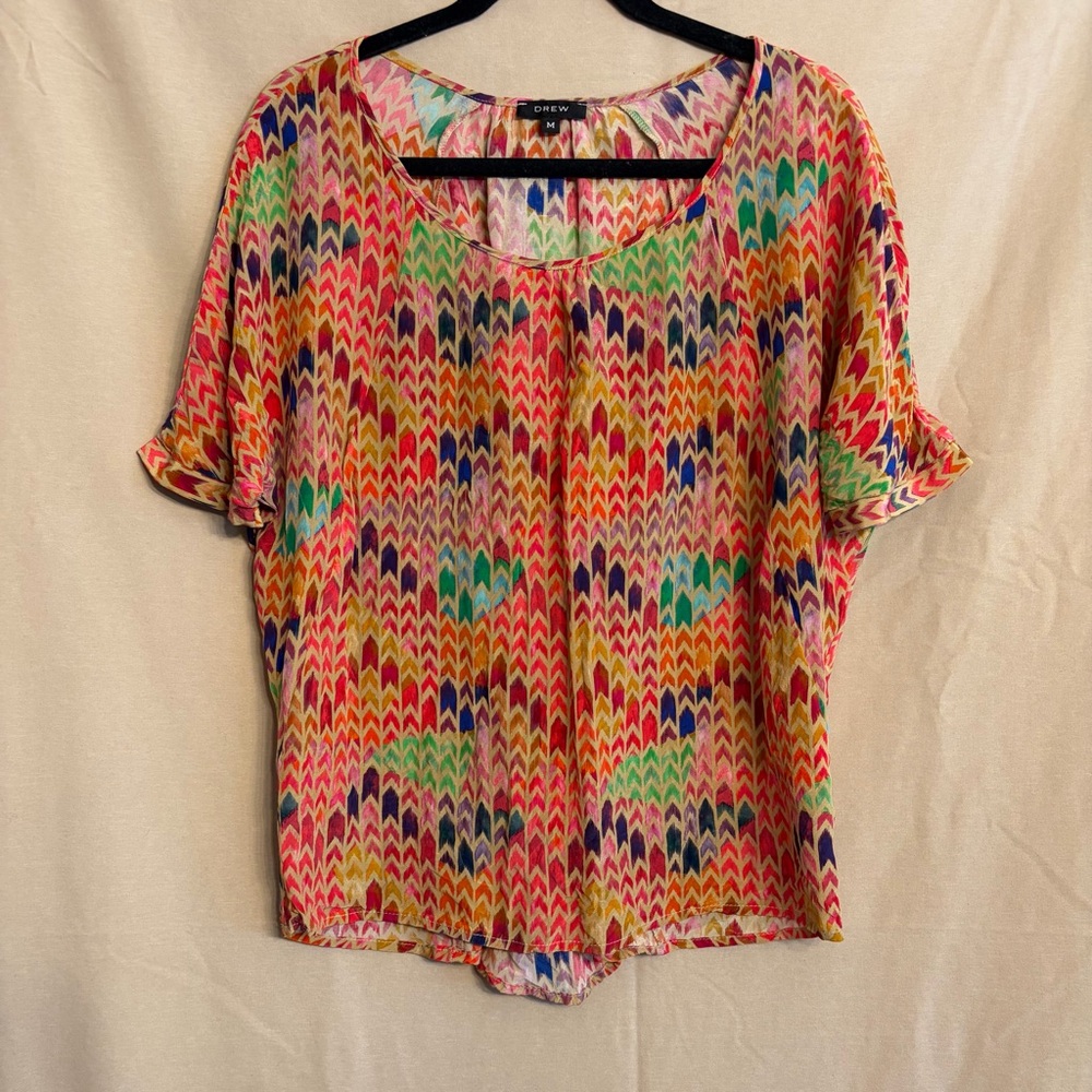 DREW M 100% Silk Multicolor Chevron Blouse Dolman Sleeve Button Accent Back